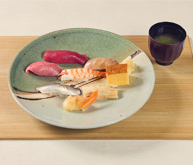 握り鮨七貫、加賀味噌汁
